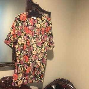 LuLaRoe Floral Multicolor Top